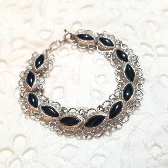 VINTAGE Sterling Filigree Onyx Bracelet - Picture 3 of 6